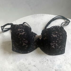 Chic Black Lace Bra with Bow Accent